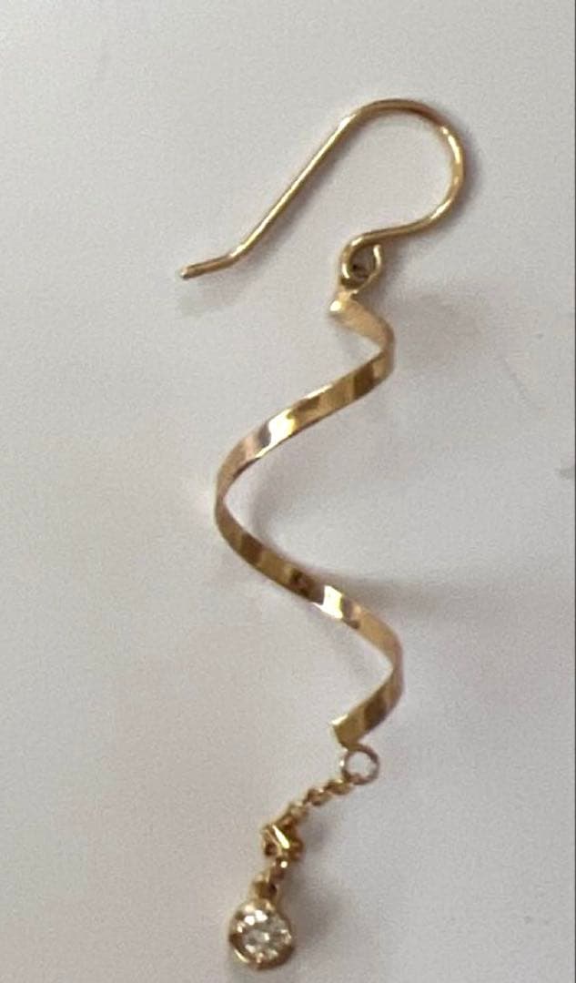 TSUTSUMI K10イエローゴールドダイヤモンドピアス