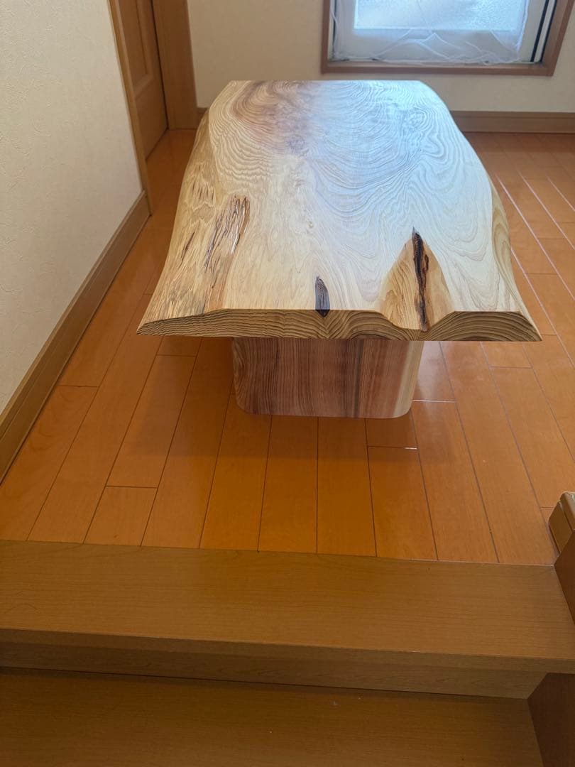 天然杉一枚板ローテーブル蜜蝋クリーム仕上げ
