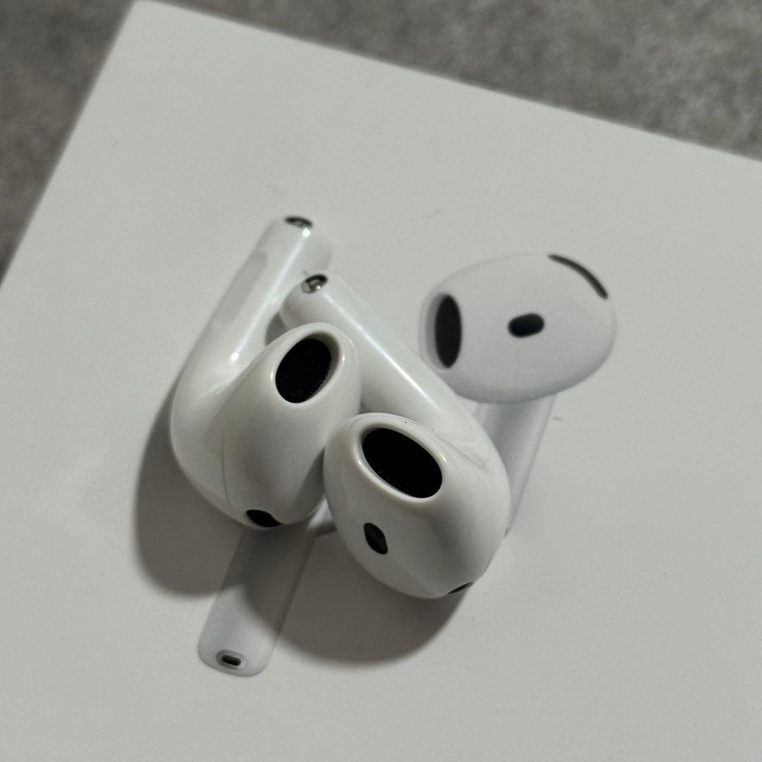 AirPods 4 本体 アクティブノイズキャンセリングなし ④