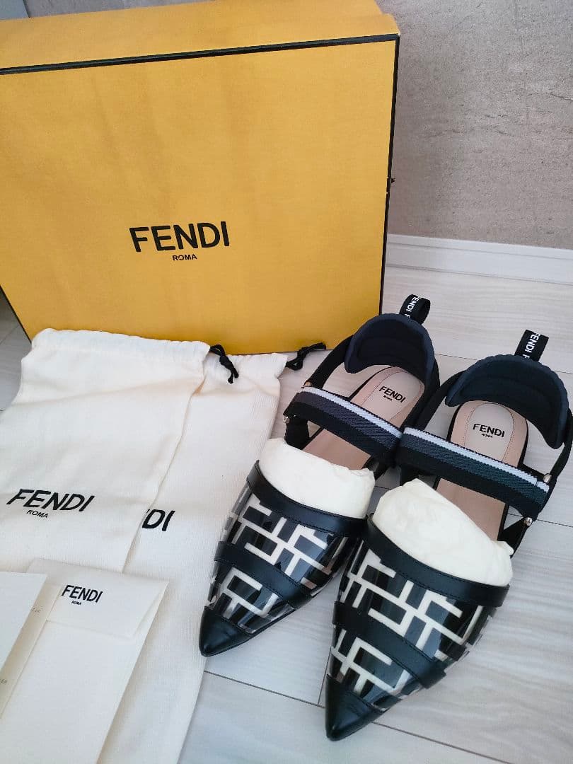 美品☆　FENDI　フェンディ　コリブリ　フラット　パンプス　37.5