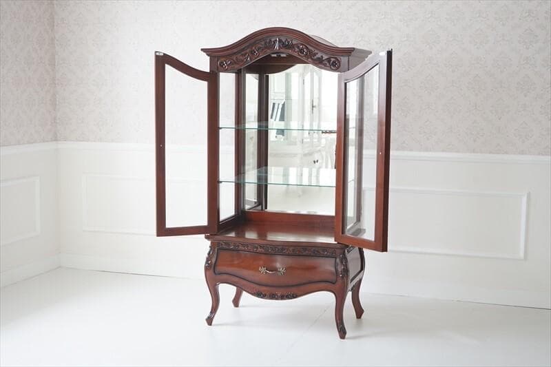 マホガニーの温もり｜ガラス キャビネット ＢＲ　ブラウン幅79ｃｍ高さ154ｃｍ