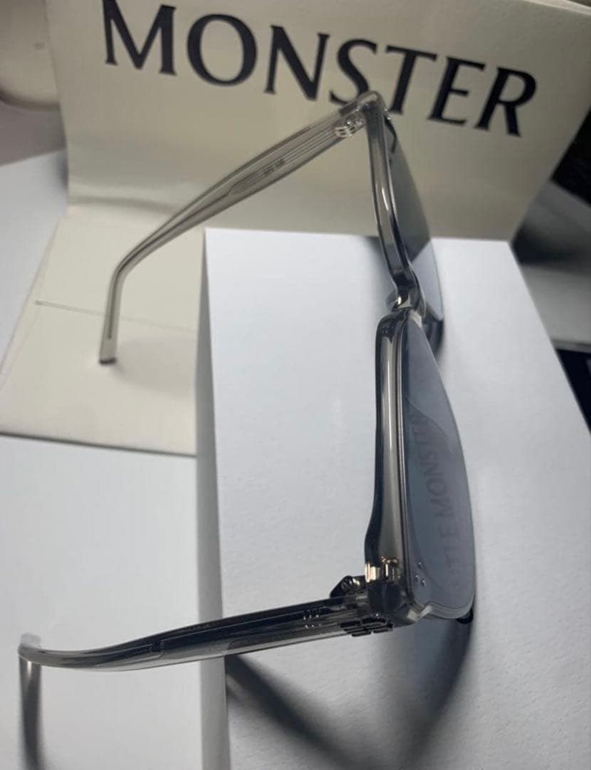 GENTLE MONSTER クリア・ブルー サングラス