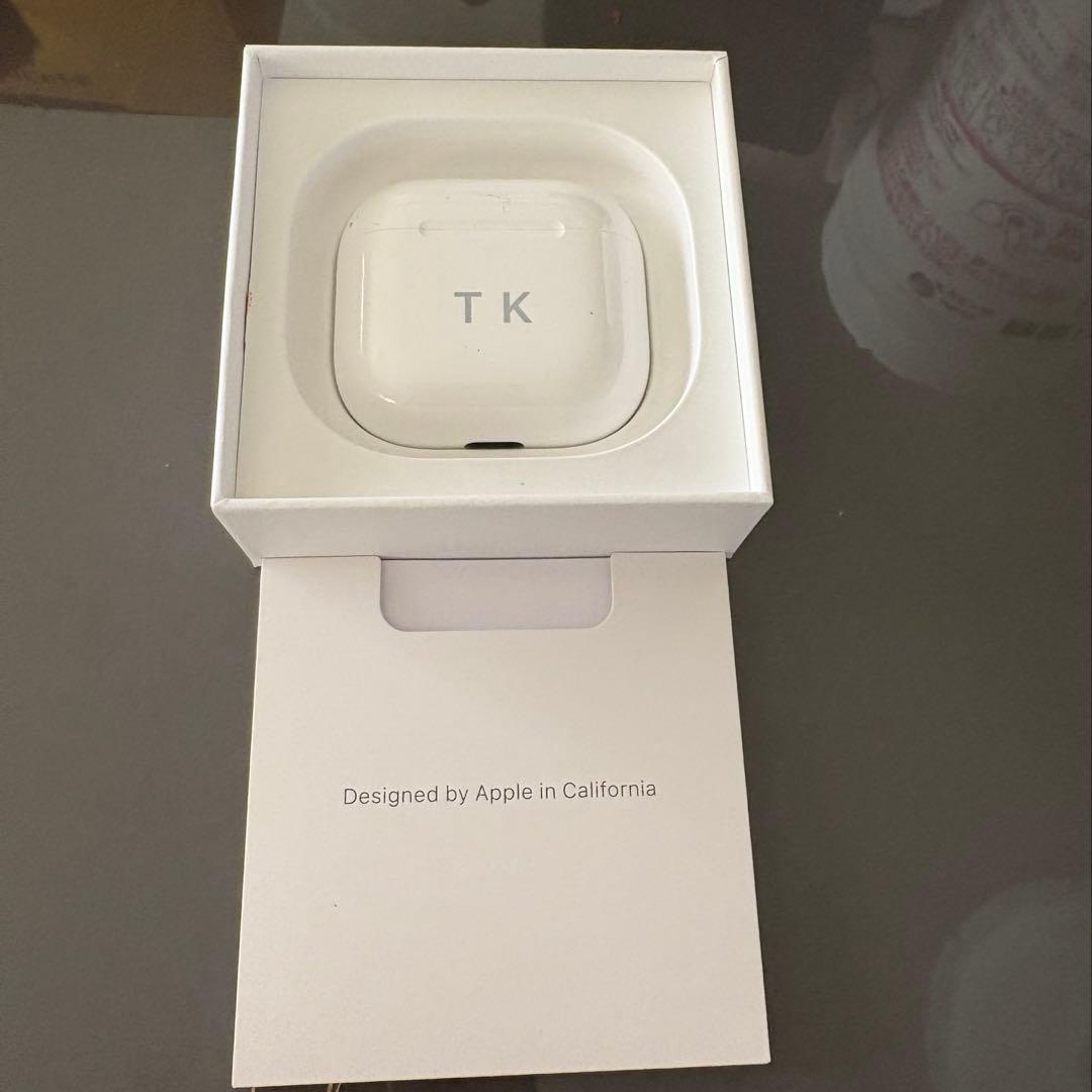 イヤホン AirPods (4