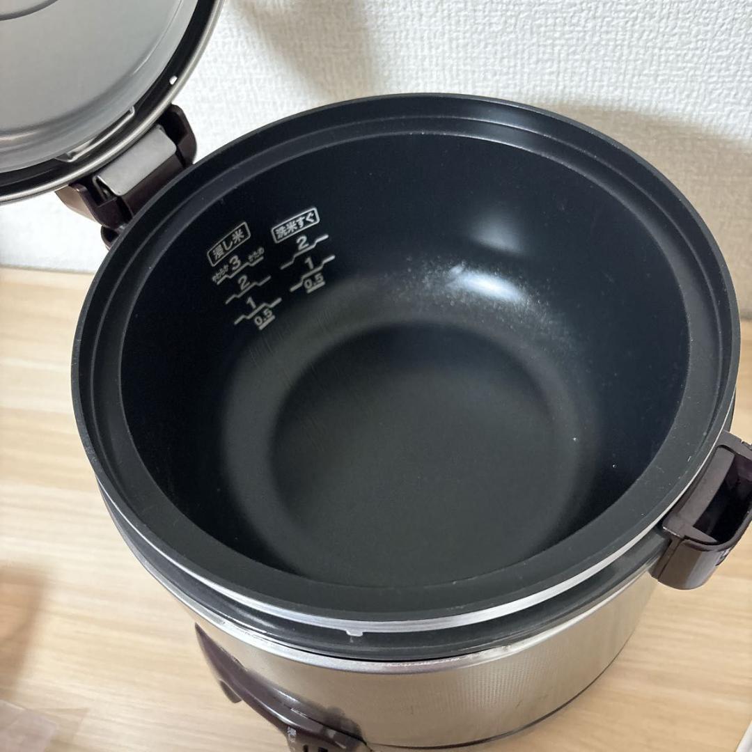 【未使用】リンナイ ガス炊飯器 ダークブラウン (LPG) RR-030FS