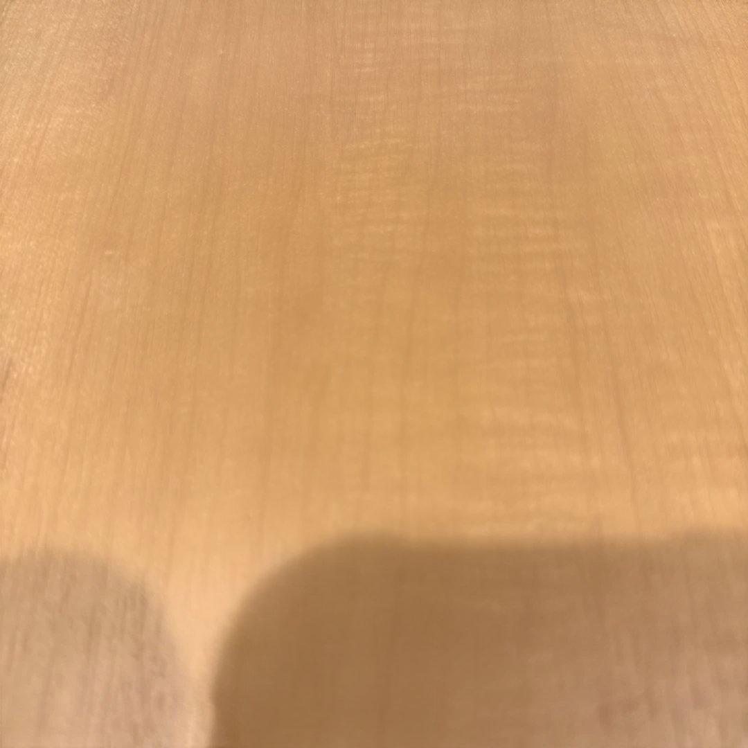 木製カフェテーブル１個とチェア２点セット