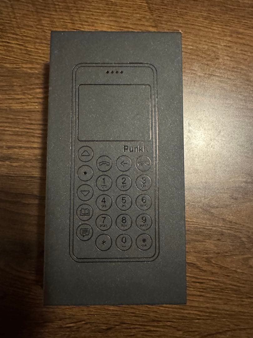 Punkt. MP-02 ホワイト フィーチャーフォン