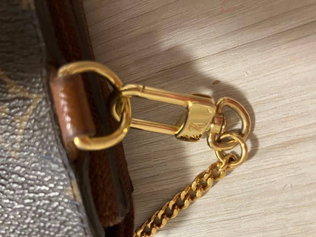 Louis Vuitton モノグラム 長財布 チェーン付き