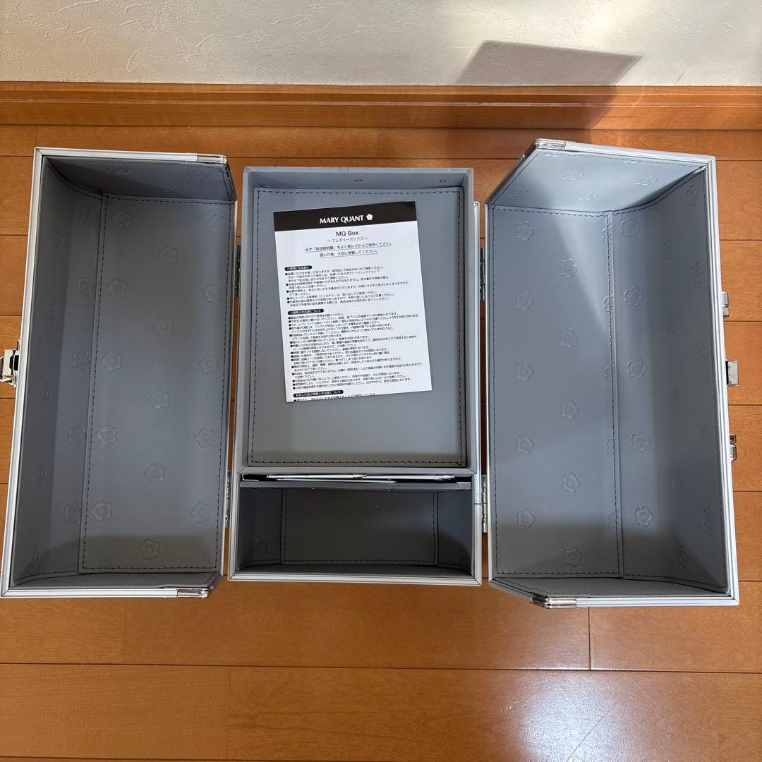 MARY QUANT シルバー メイクボックス