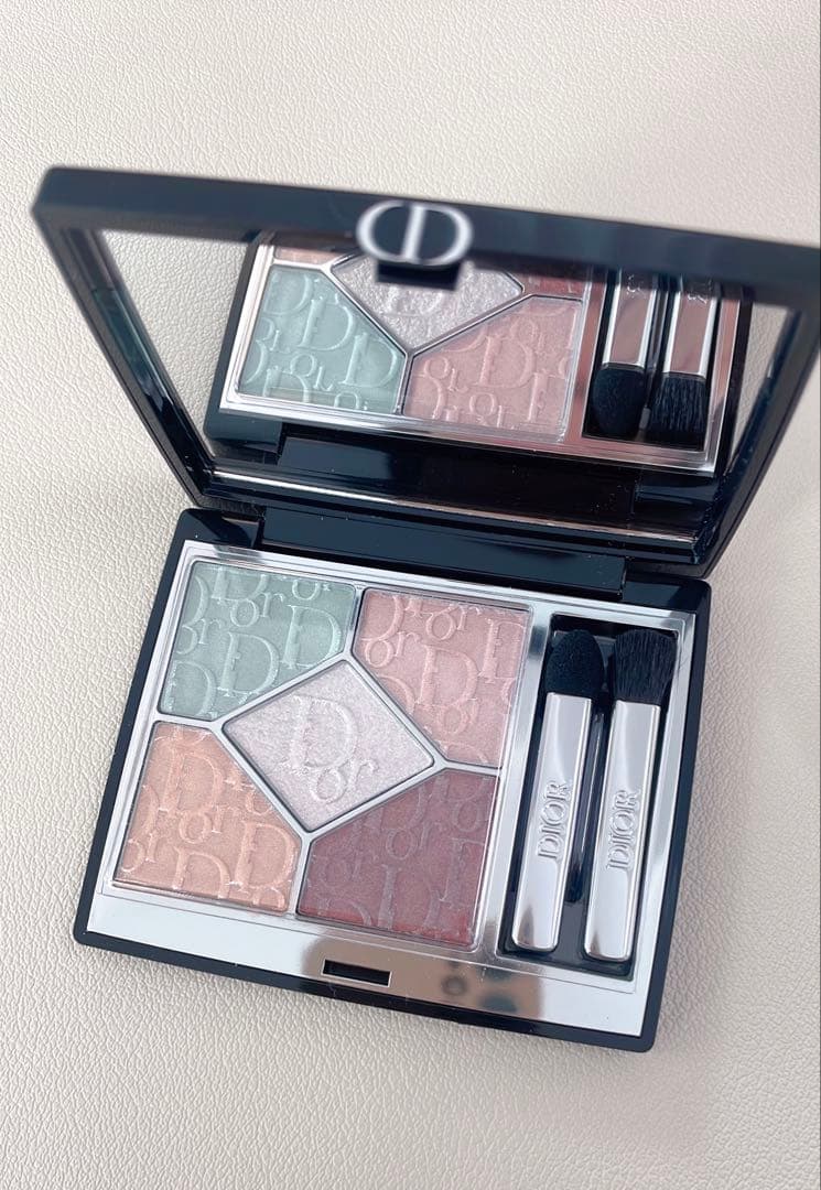 【Dior】サンククルール　645 ミントバブルガム