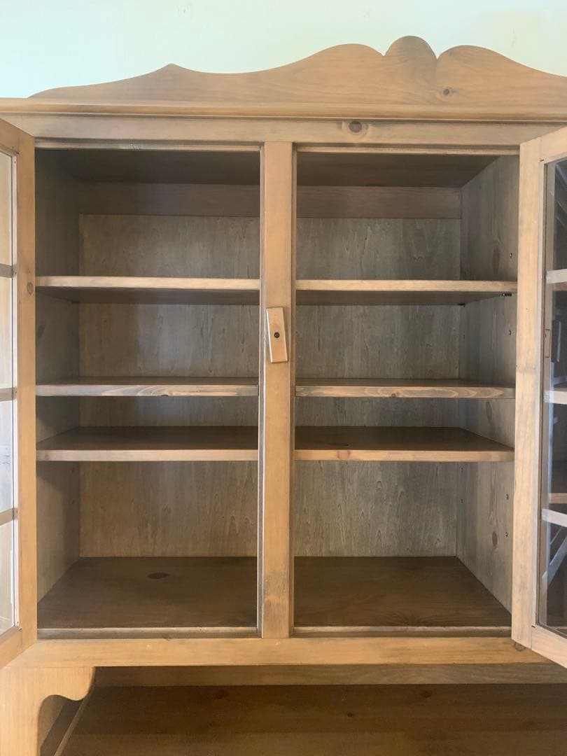 カントリー家具　食器棚 カップボード