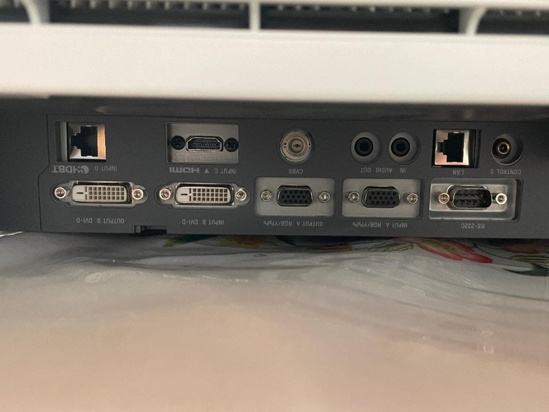 SONY 飛行シミュレータープロジェクター　VPL-FHZ58 ランプ820H