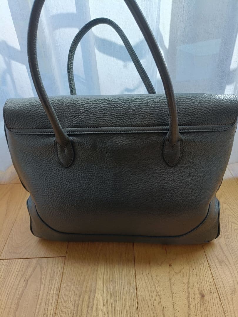 ペッレモルビダ シボ革 レザートートバッグ