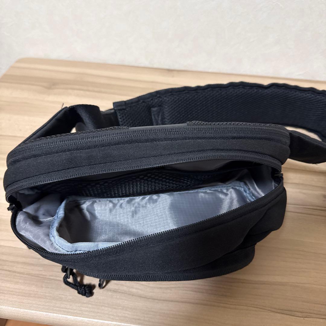 美品【POMULU (ポムル)】2WAYヒップシート （黒）