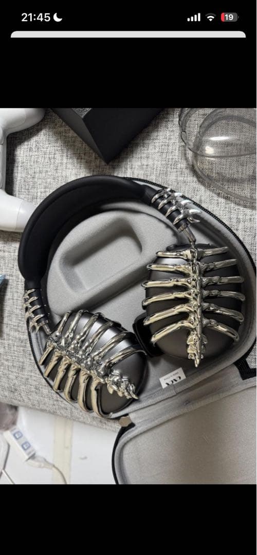 AirPods MAX用カバー　Y2K　骨型