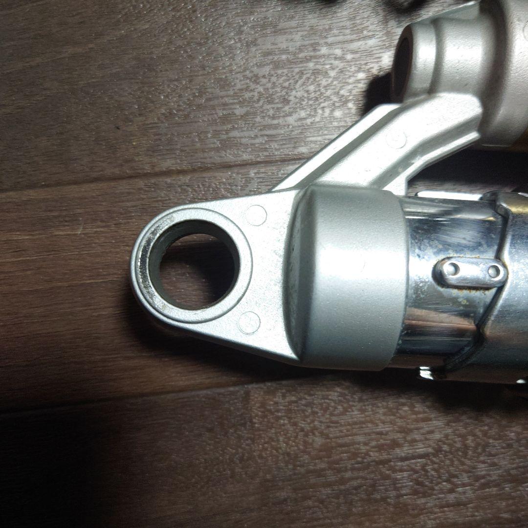 SHOWA　リアサスペンション