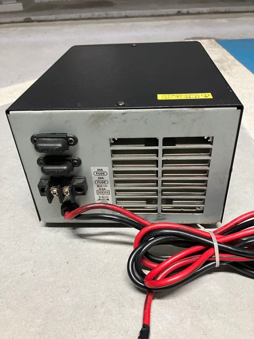 ALINCO Max 40A DC-DCコンバータ — DT-840M