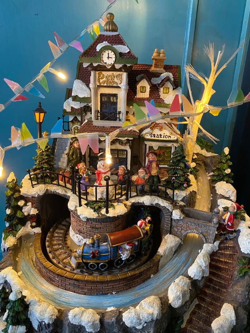 ビンテージ　クリスマス駅舎の装飾品 動く列車　音楽が流れます