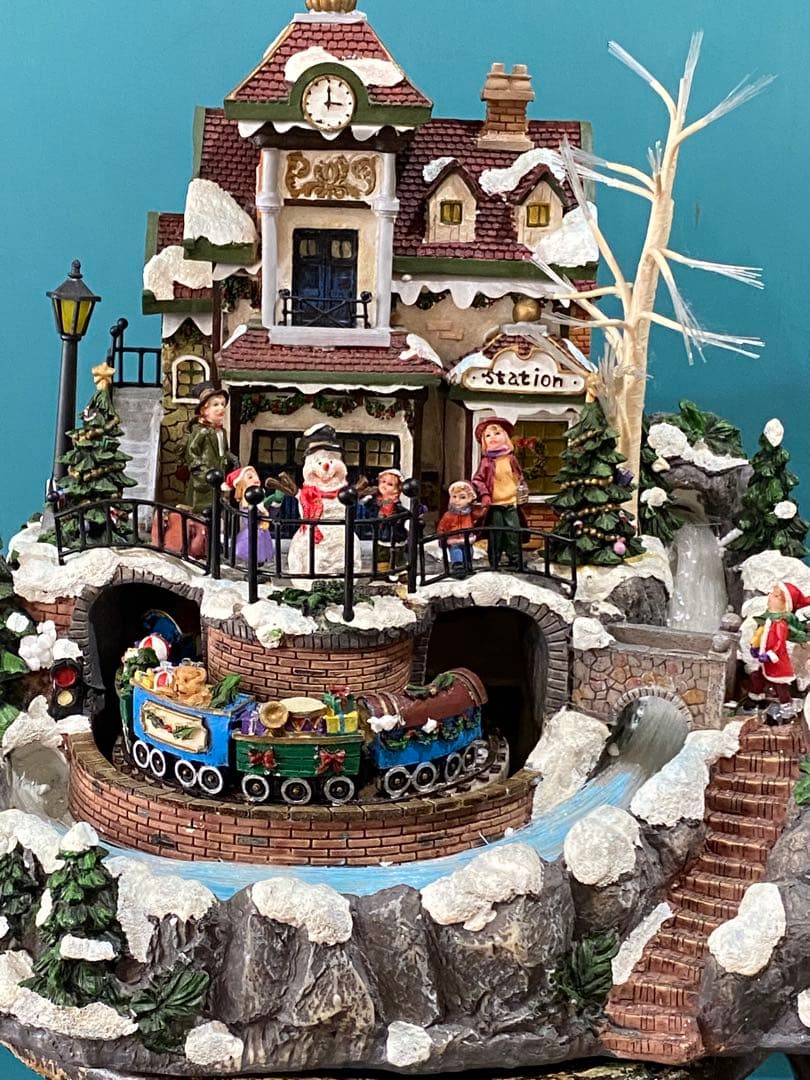ビンテージ　クリスマス駅舎の装飾品 動く列車　音楽が流れます
