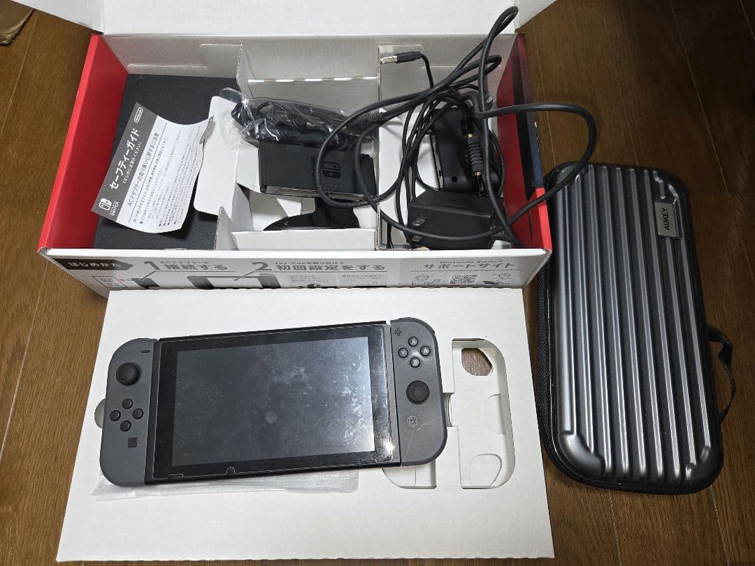 【美品】Nintendo switch バッテリー強化版 (新型)