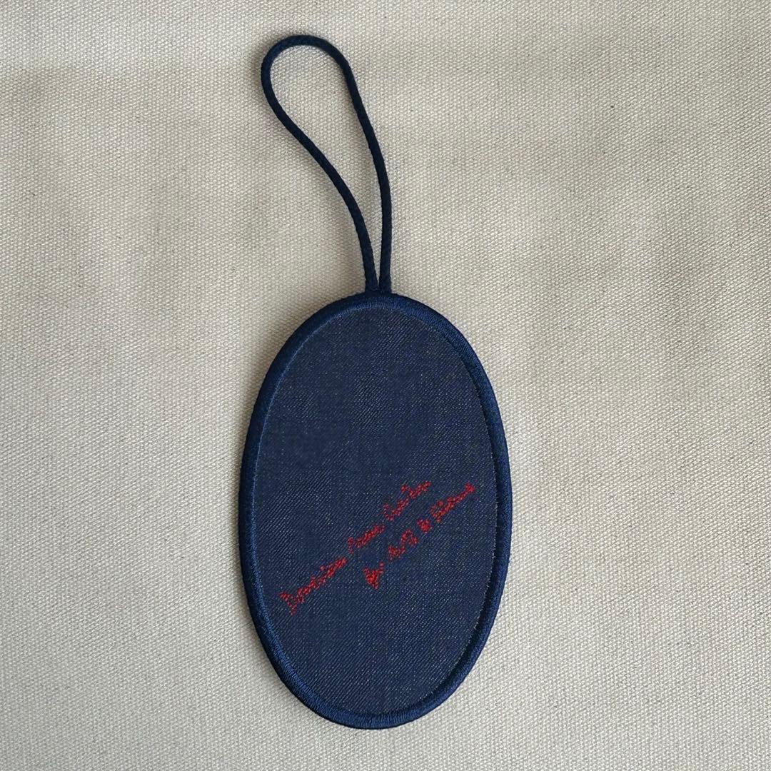 小物 ARTS&SCIENCE Embroidered charm holiday