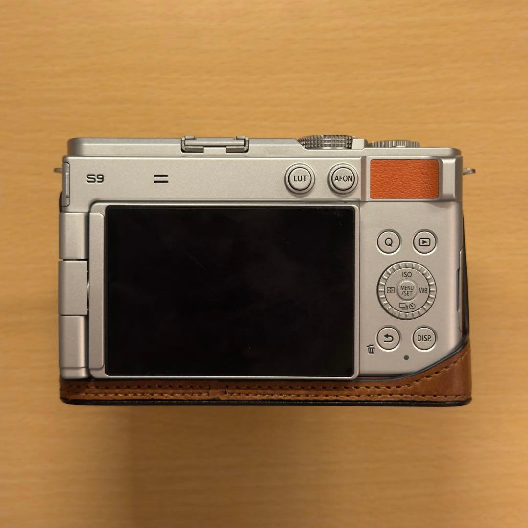LUMIX S9 ミラーレスカメラ 18-40mmレンズ付き