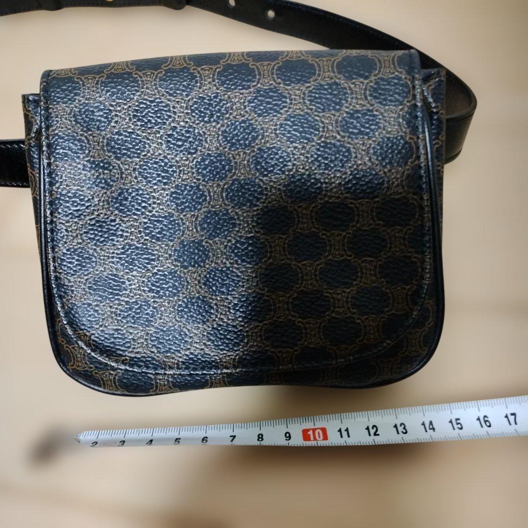 CELINEブラックドットパターンボディウエストバッグ