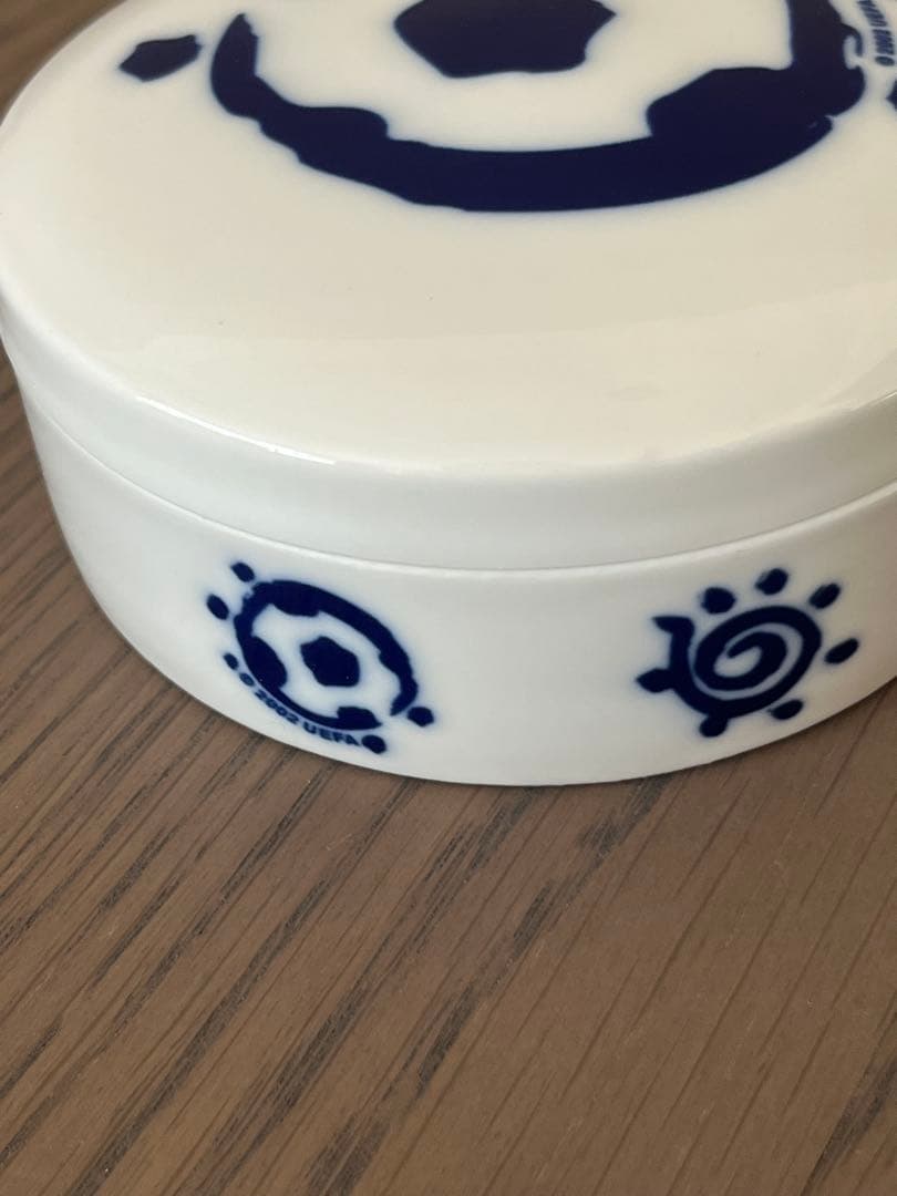 EURO2004 ビスタアレグレ製陶器蓋付き小物入れ