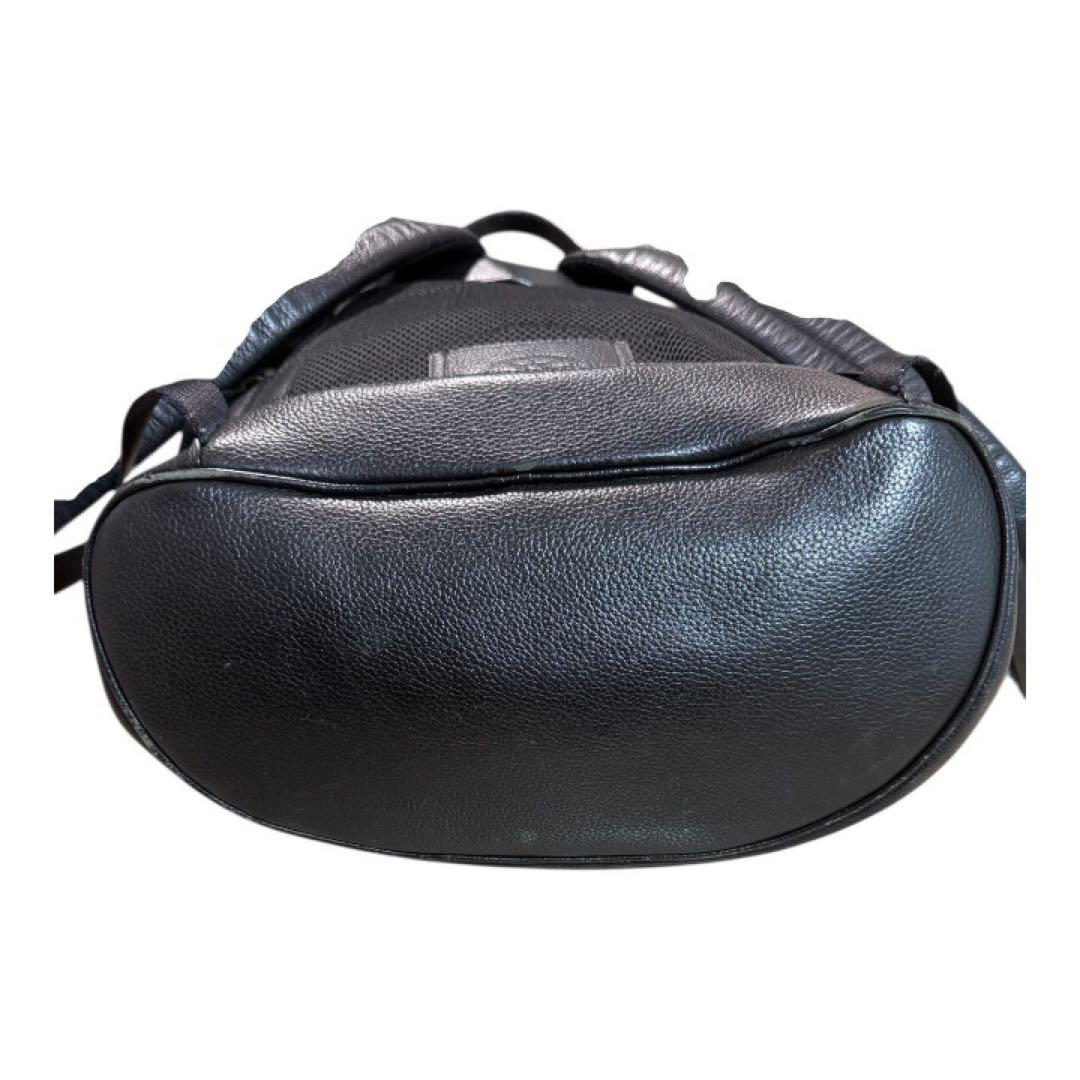 【即完売品】COACH ブラックレザーバックパック　リュック　セール中！！