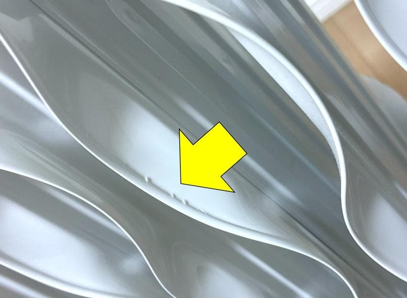 アイリスオーヤマ　ウェーブ型オイルヒーター　IWH2-1208M-W