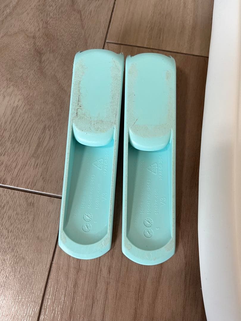 ストッケ　トリップトラップ用ベビーシートとテーブルセット