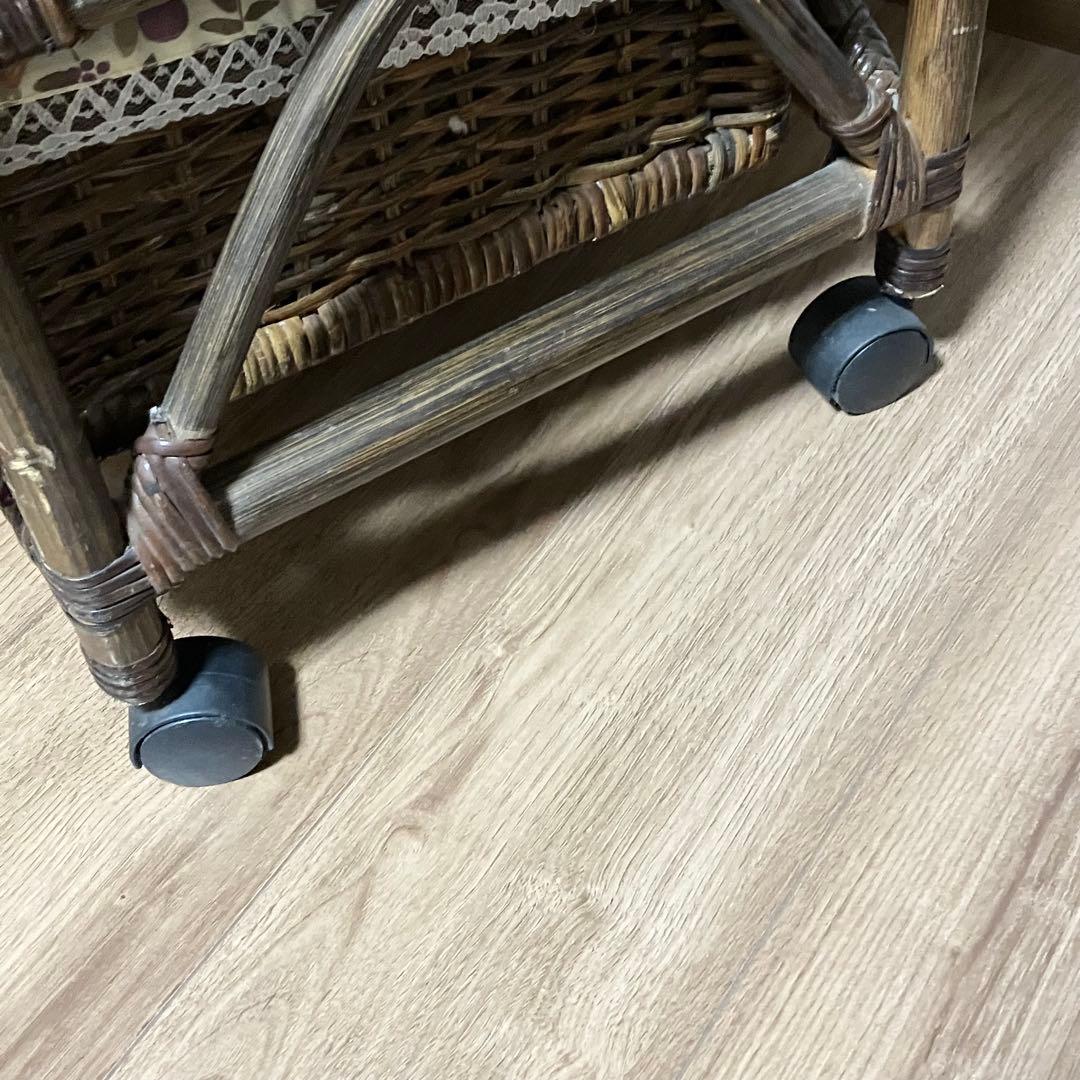 1点物 ラタン 4段 チェスト キャスター付 収納棚 ヴィンテージ レトロ 花柄