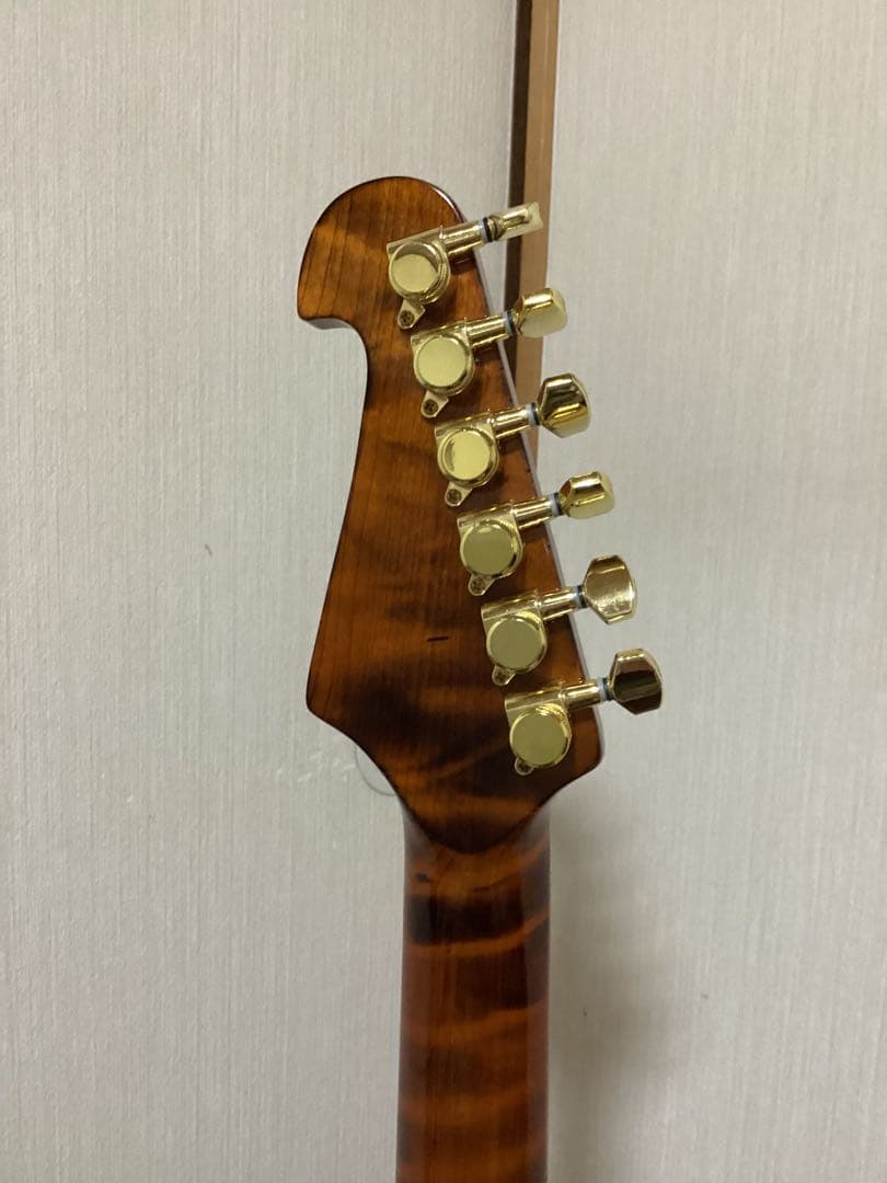 ブルファイター ストラトキャスター エレキギター ゴールド ハムバッカー美品