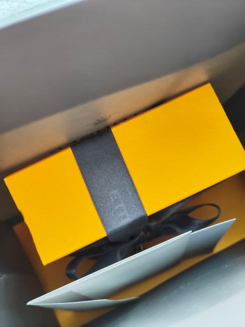 新品未開封 包装済　エッティンガー　4フック イタリアンレザーキーケース 黒×紫