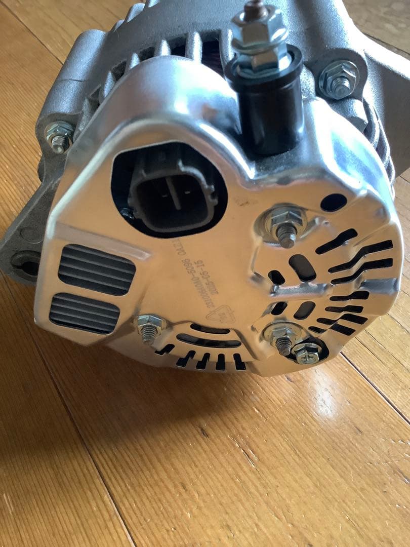 U61ミニキャブオルタネーターMD362184