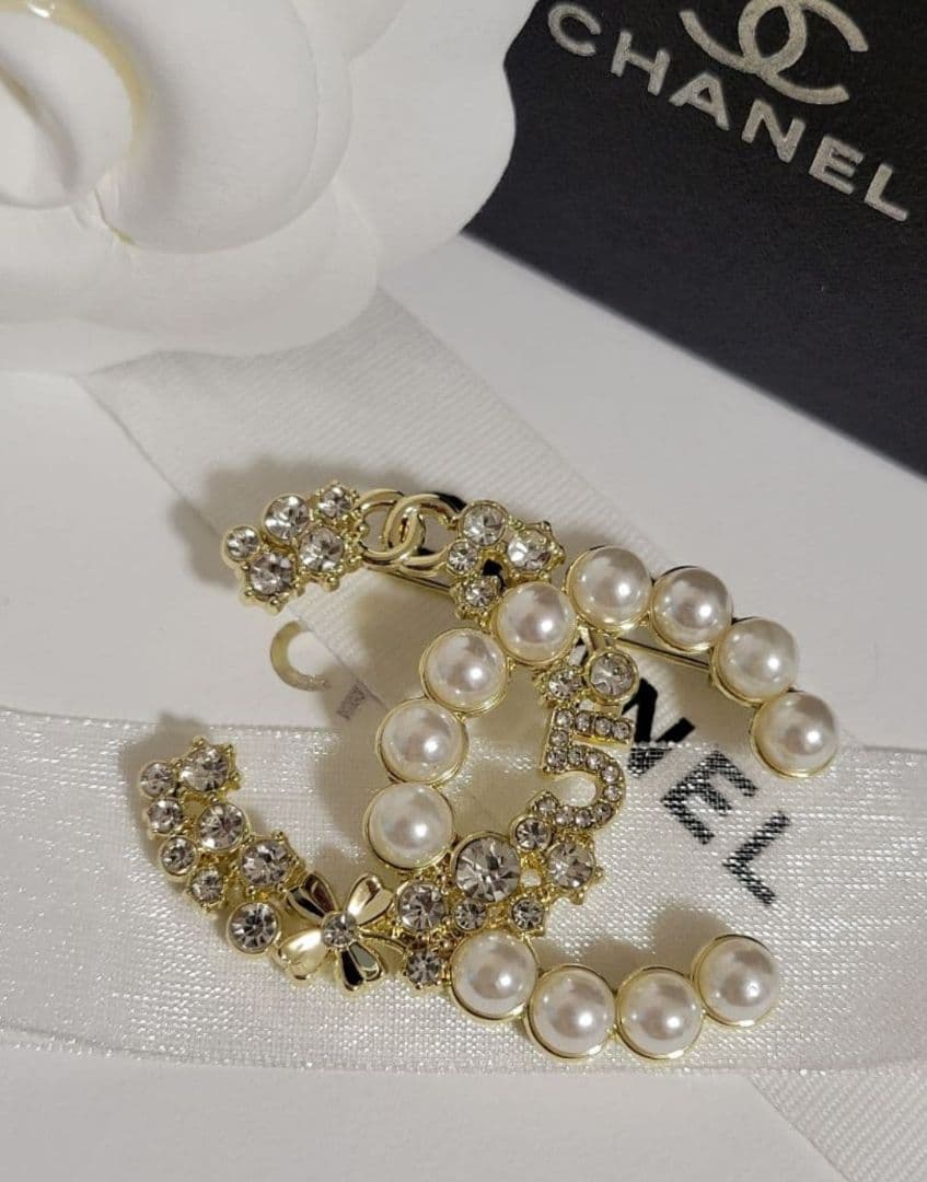 【Rarara様】　シャネル　ブローチ　パール　ゴールド