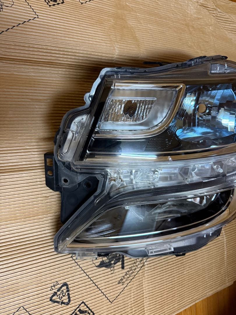 ワゴンR LEDヘッドライト　左