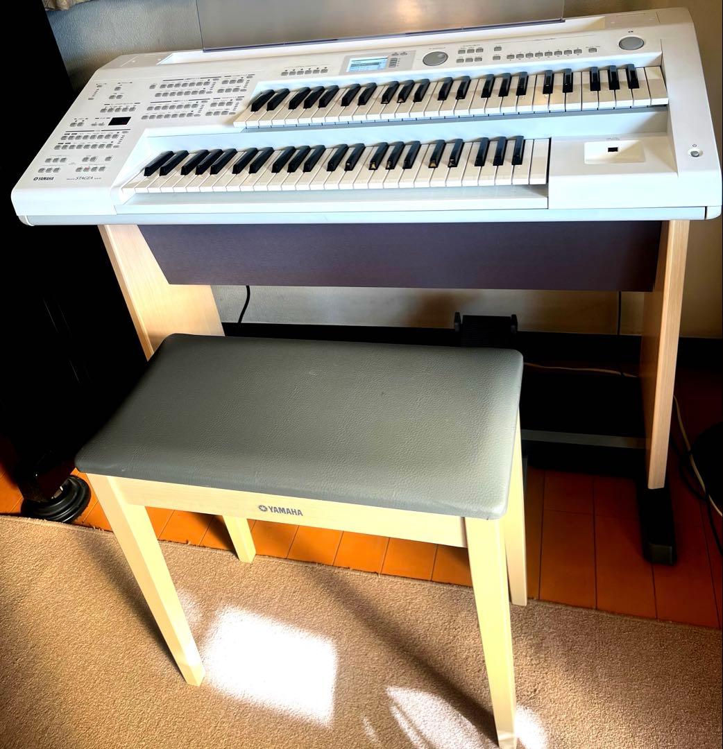 YAMAHAエレクトーンSTAGEA ELB-02 2016年製 &楽譜2冊付き