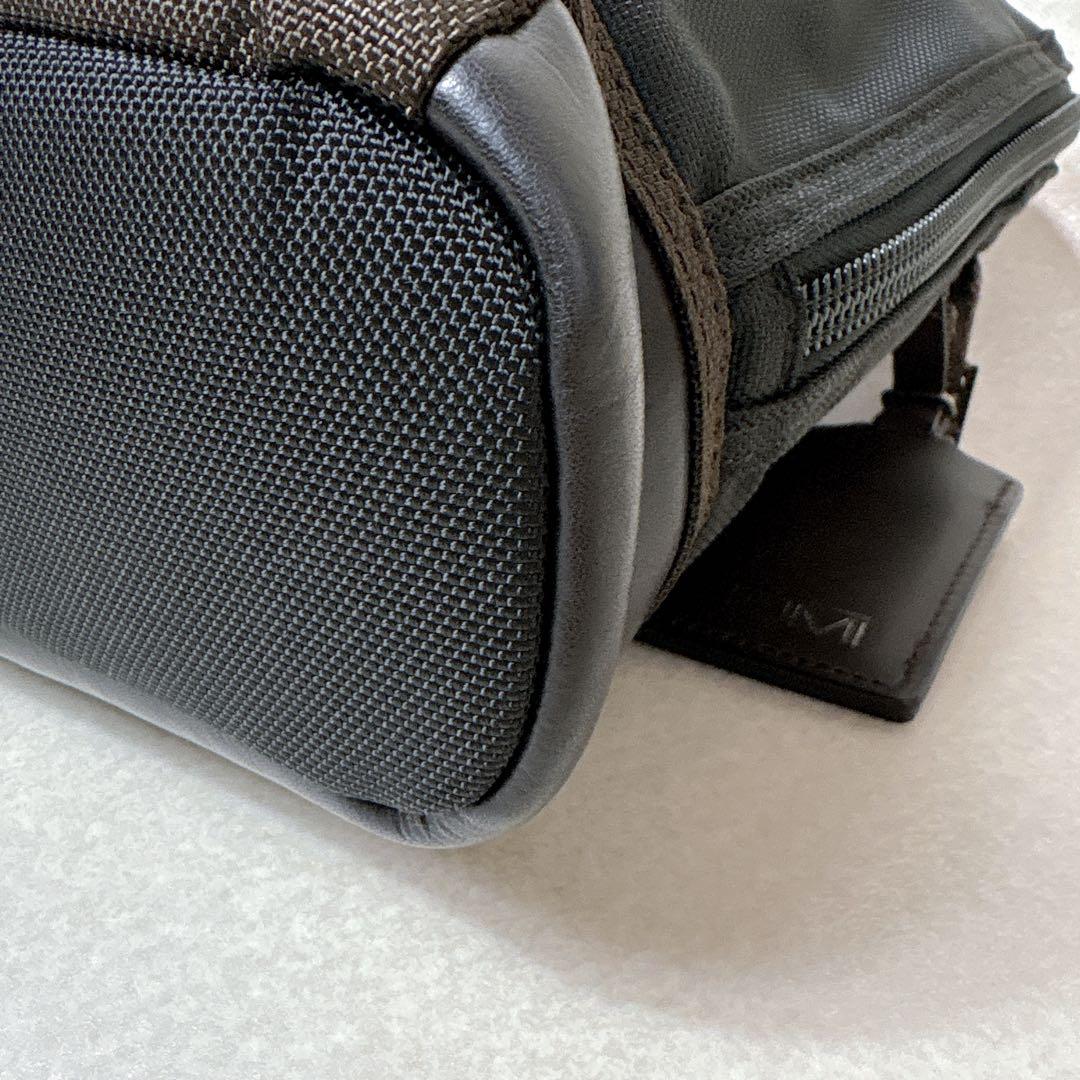 美品 TUMIトゥミ ALPHABRAVOR 222610HK2 ビジネスバッグ