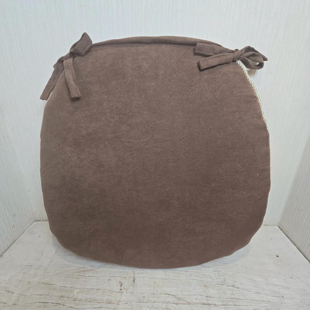 【4個セット】 新品 大判 バテイ クッション 赤 紐付き 薔薇 ローズ 馬蹄