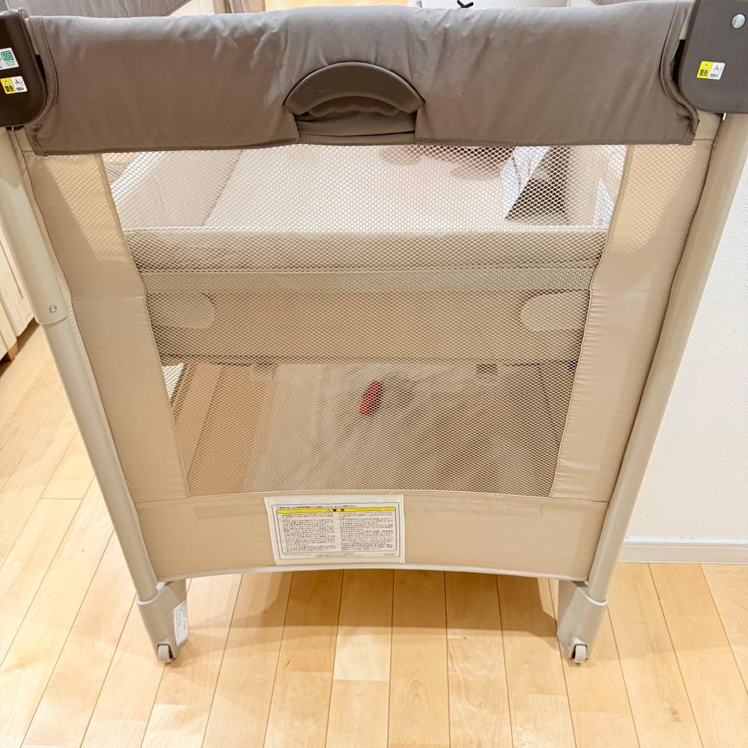 【美品】アップリカ ココネルエアー　ベビーベッド