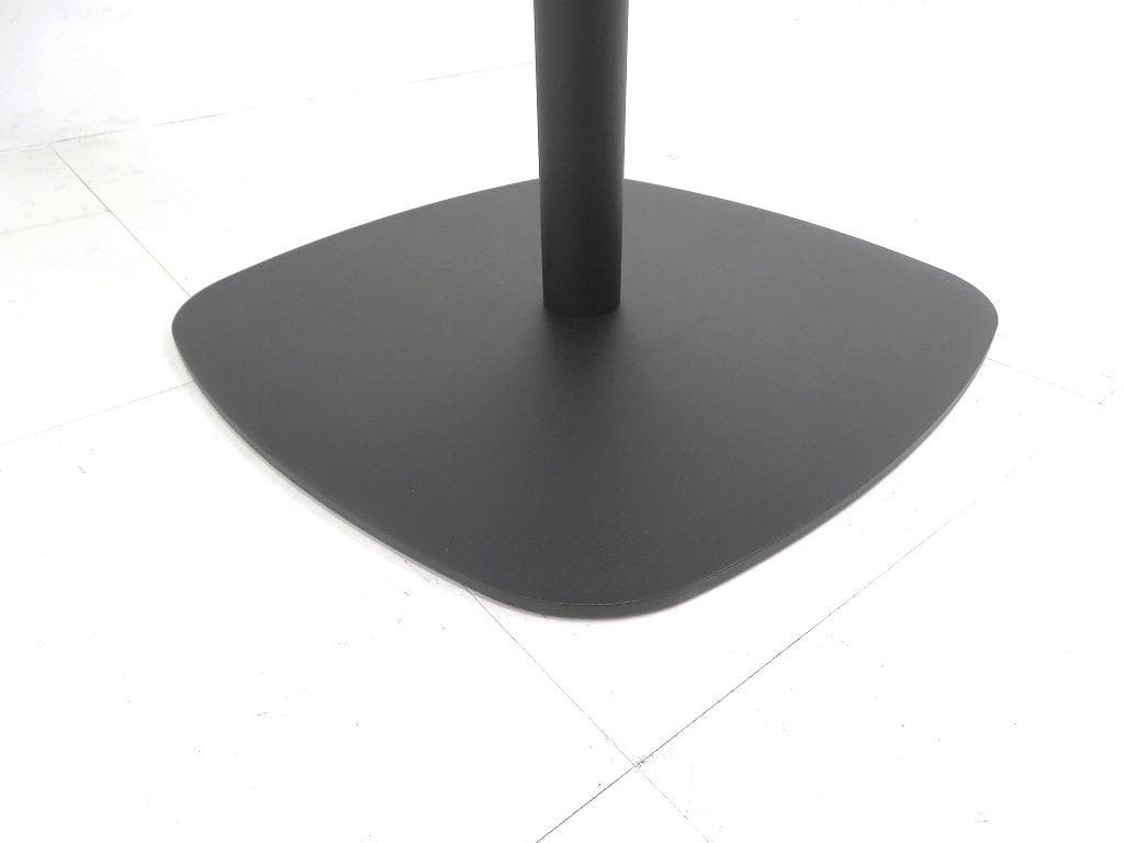 展示品　北欧　スウェーデン　オフェクト　ダイニングテーブル　カフェテーブル