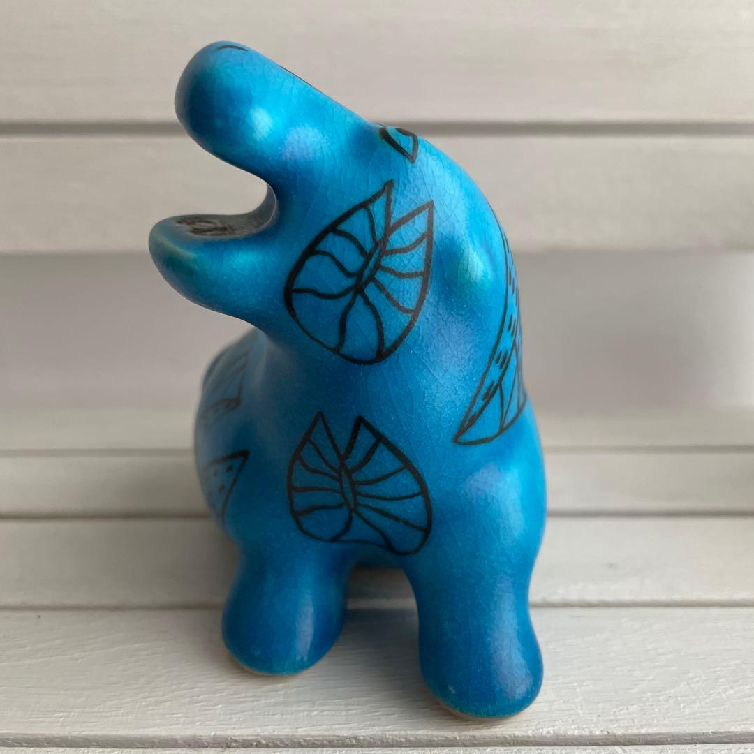 ニューヨーク メトロポリタン美術館 青いカバ WILLIAM MMA