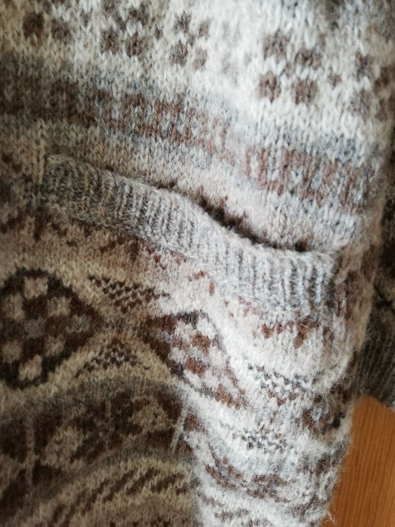 美品　Jamieson's フード付きウールカーディガン