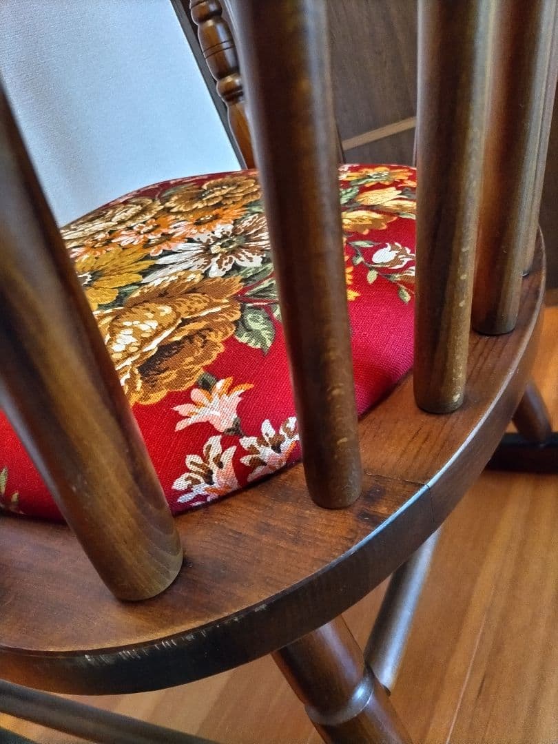 飛騨の家具　ロッキングチェア　リビングチェア　座面クッション固定　飛騨産業