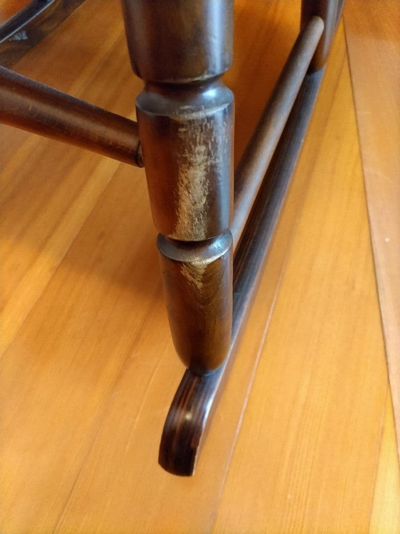 飛騨の家具　ロッキングチェア　リビングチェア　座面クッション固定　飛騨産業