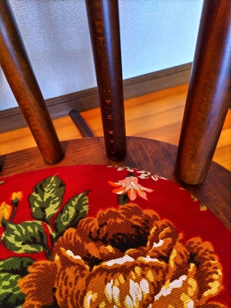 飛騨の家具　ロッキングチェア　リビングチェア　座面クッション固定　飛騨産業