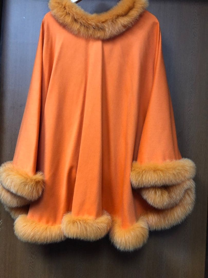 カシミア100% フォックスファーケープ、マントタグ付き