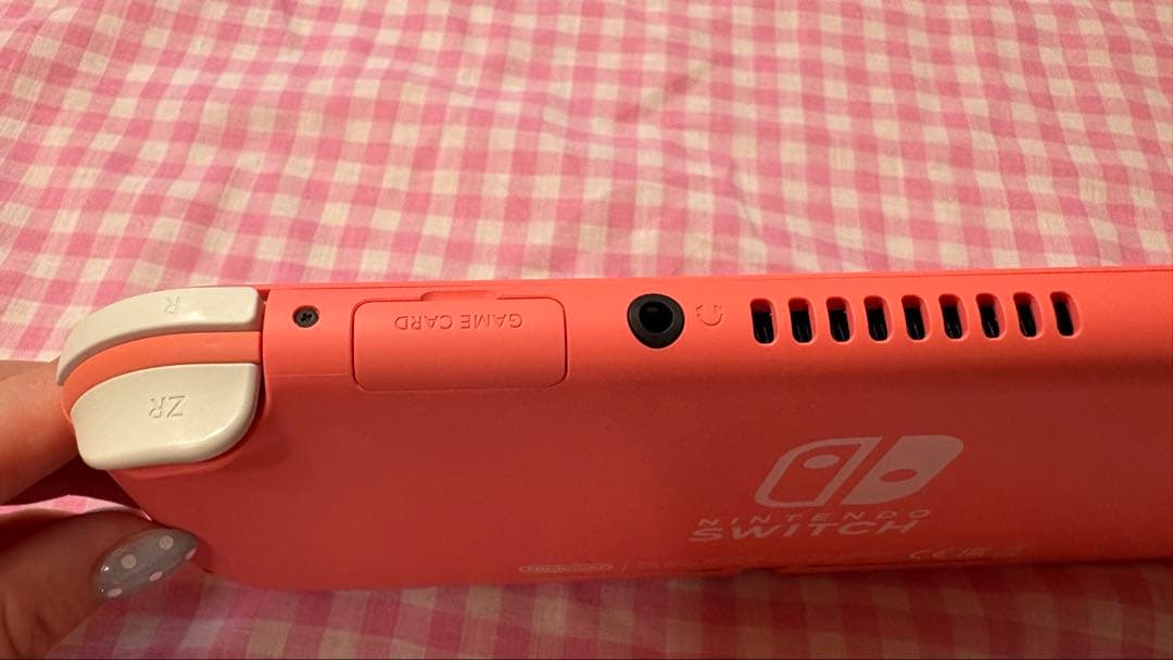 【送料込み】Nintendo Switch Lite コーラル箱付き