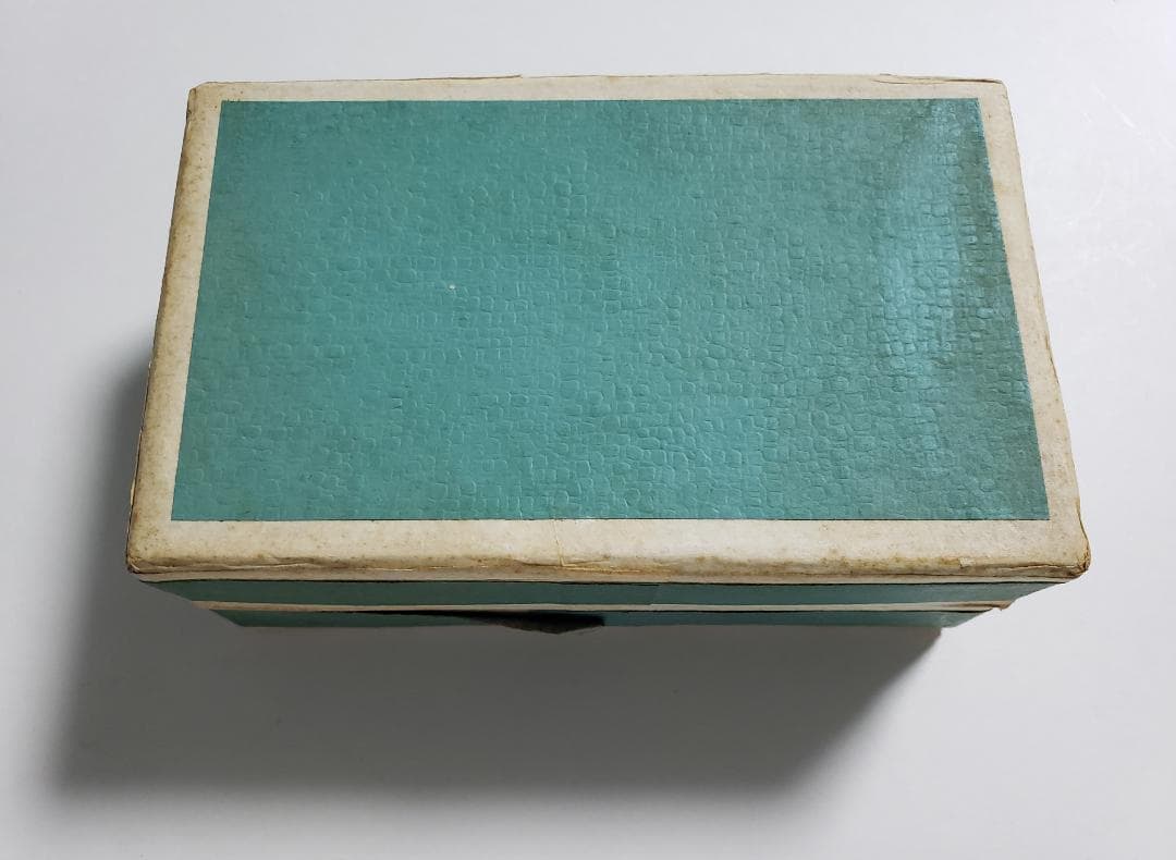 ロシア工芸品　細密画　ムステラ　小箱　箱付き