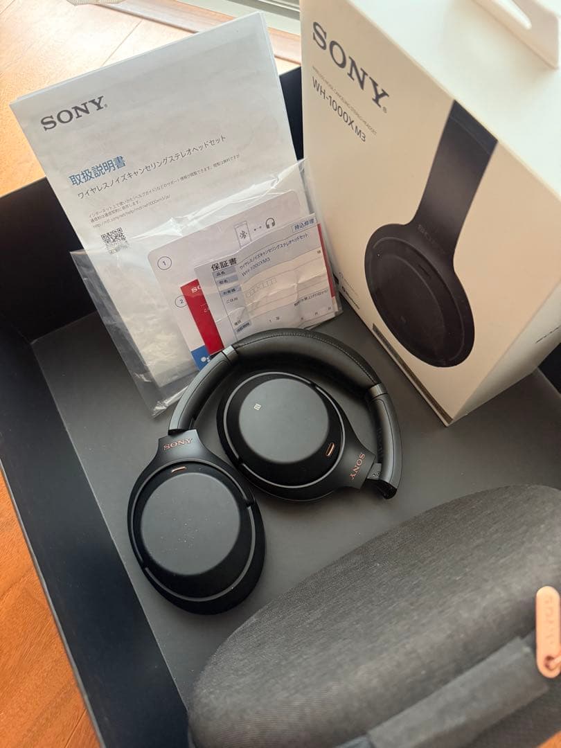 美品　SONY ワイヤレスヘッドホン ブラック　WH-1000XM3